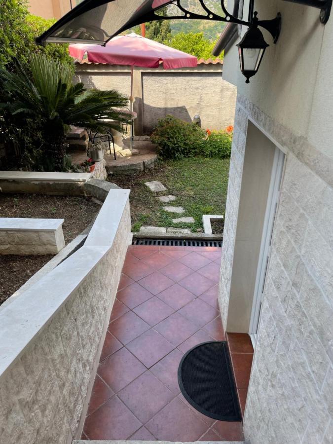 Apartment Garden Kotor Ngoại thất bức ảnh
